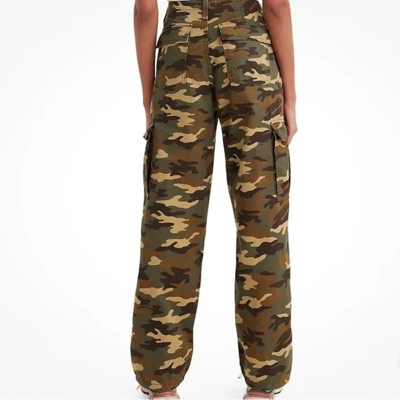 NWoT Levi’s ‘94 Baggy Cargo Pants Camo Print Size 29 Y2K Never Worn - Picture 5 of 14